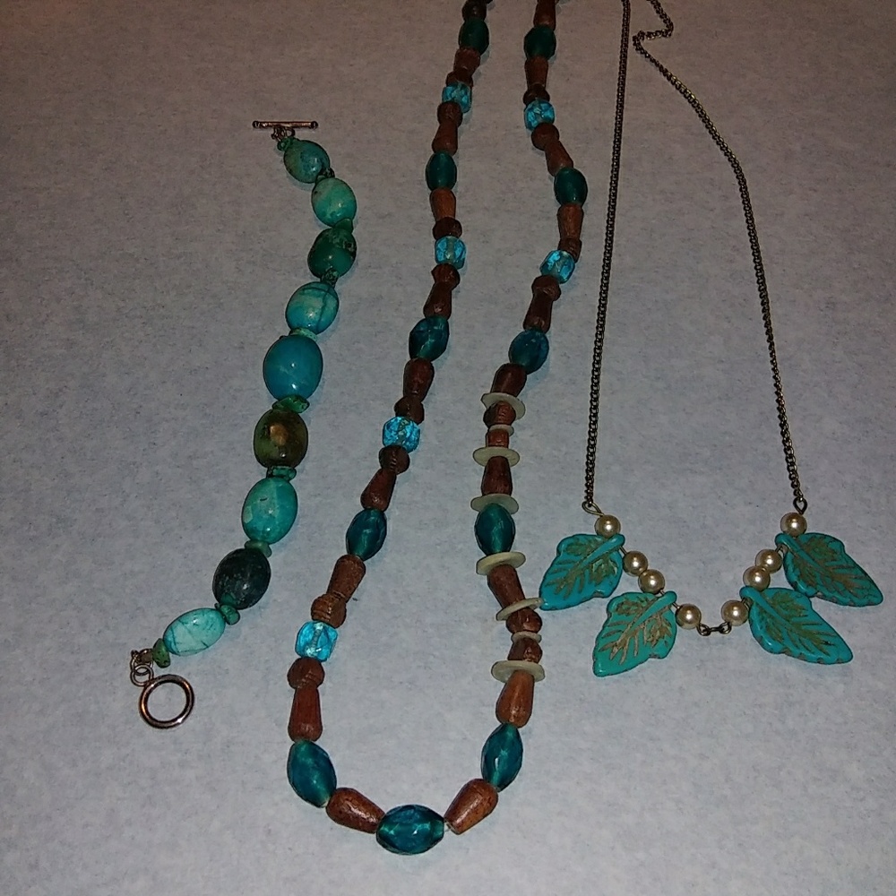 Set of 3 turquoise color pieces